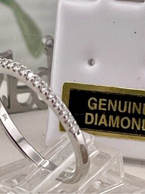 9KT Gold - .35ct Diamond Band.